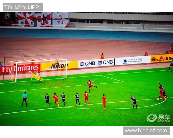 南京足球队灵活性引发热议球迷与专家观点交锋分析 南京足球队灵活性引发热议球迷与专家观点交锋分析