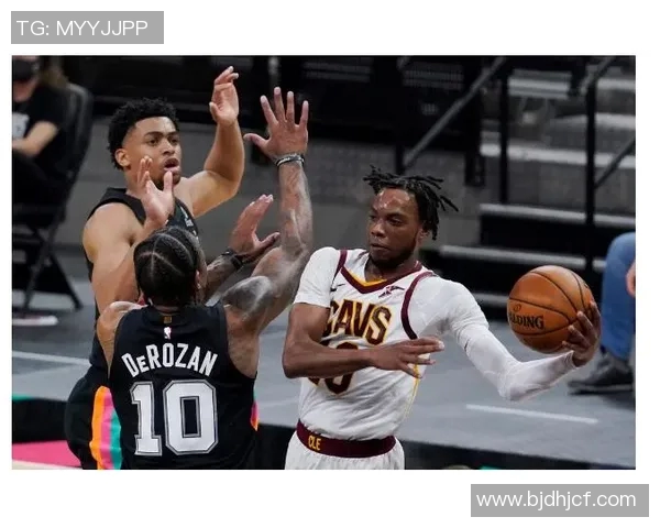 3月22日马刺对决劲敌精彩赛事回顾与分析