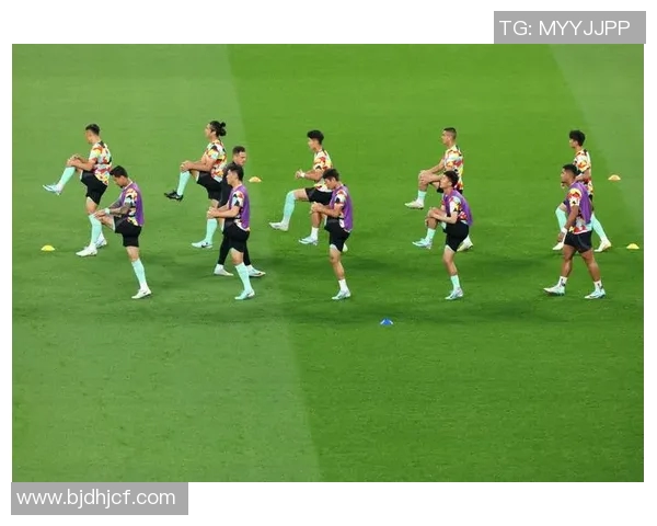 中国对阵卡塔尔的精彩解说员分析与比赛亮点回顾