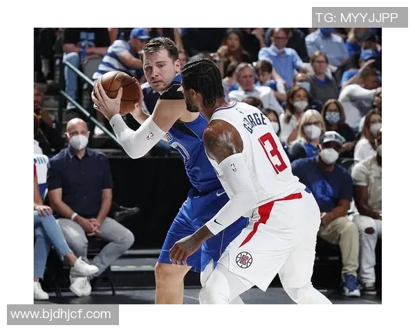 雷法山口激战德岛球队争夺胜利荣耀的巅峰对决